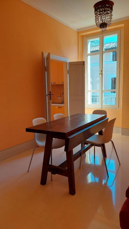 La Casa Del Mago Camere E Appartamenti Pissignano Екстериор снимка