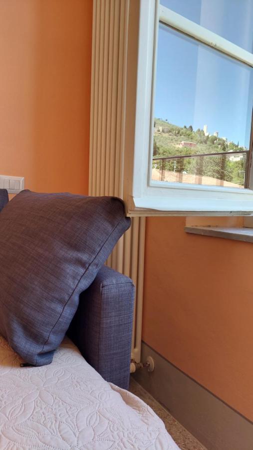 La Casa Del Mago Camere E Appartamenti Pissignano Екстериор снимка